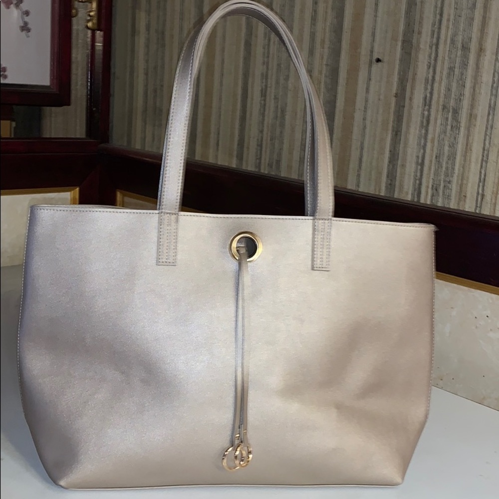 Brand new shoulder bag for women